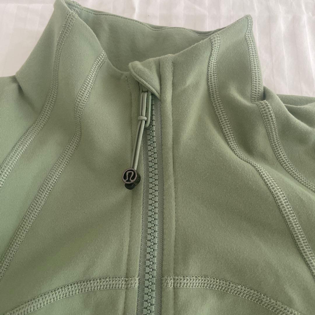 ルルレモン　レディースジャケット