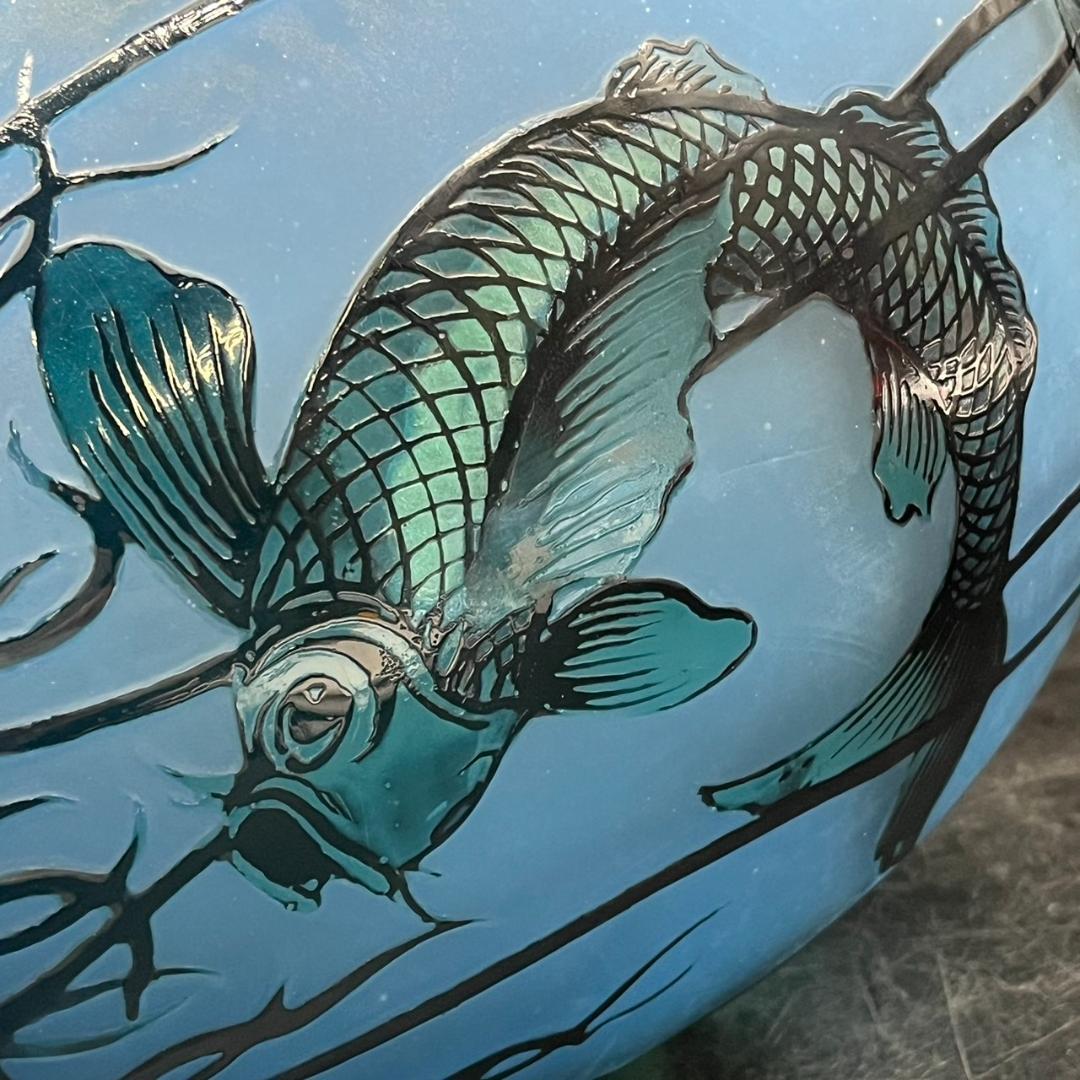 エミールガレ 　　鯉紋　特特大　花瓶　カメオ彫り　被せガラス　高さ40ｃｍ