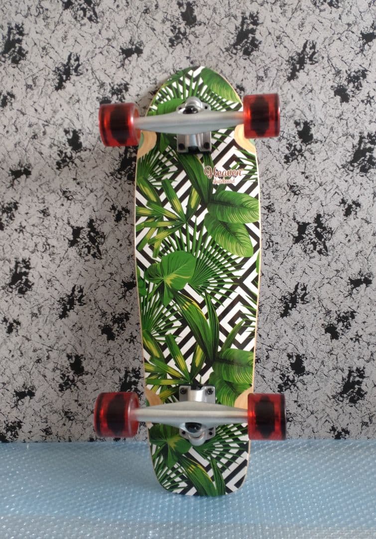 28＜税送料3638円込み＞前後カービングトラック搭載 ヘブン ２８ショートクル