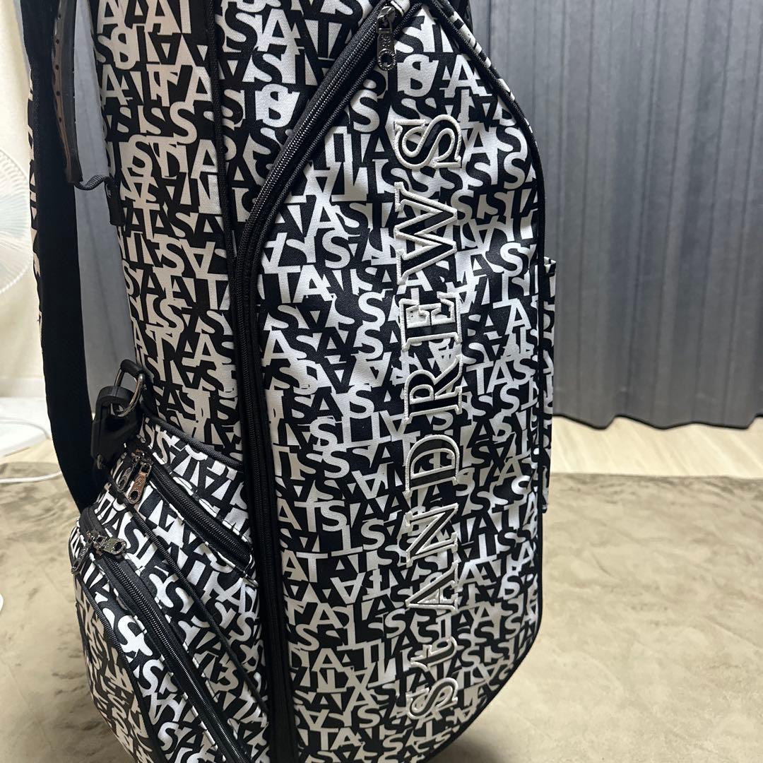 スタンド付きゴルフバッグ 白黒デザイン