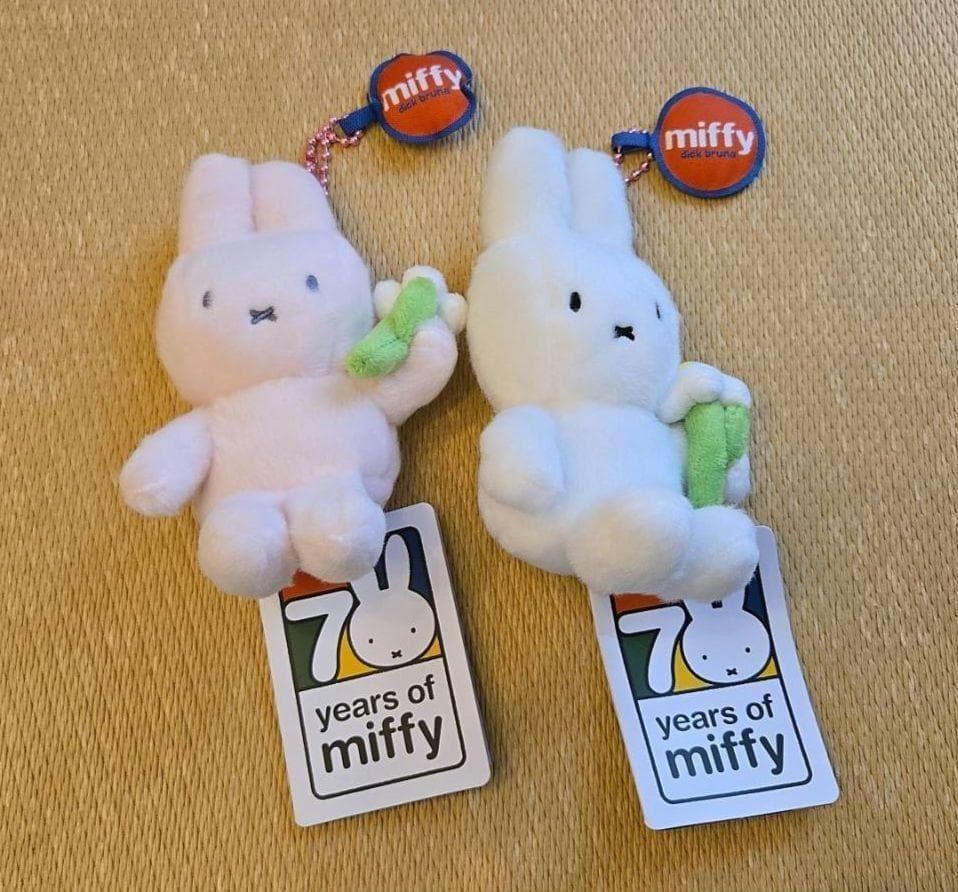 【新品】ミッフィー70周年 タイ ぬいぐるみキーチェーン 4体