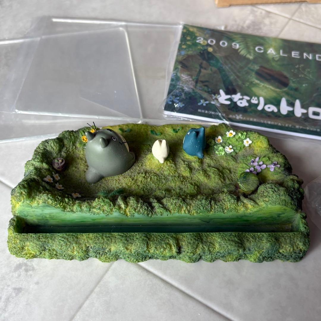 入手困難　スタジオジブリ　となりのトトロ　カレンダー　スタンド　置物　フィギュア