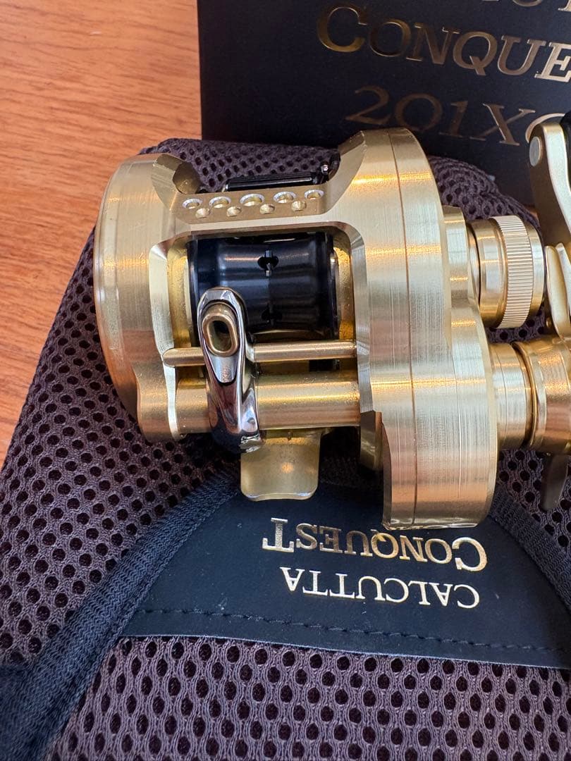 美品　シマノ　23 コンクエスト 201 XG