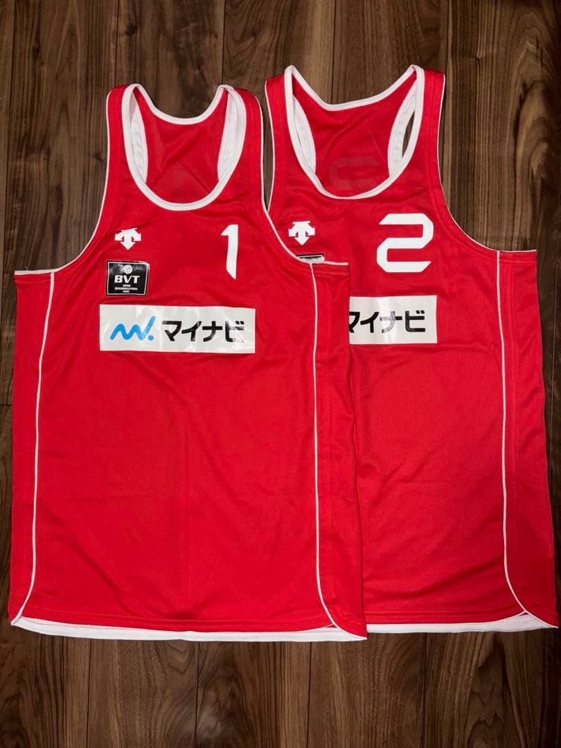 ビーチバレー　タンクトップ ユニフォーム　赤　セット　ロゴ（マイナビ）