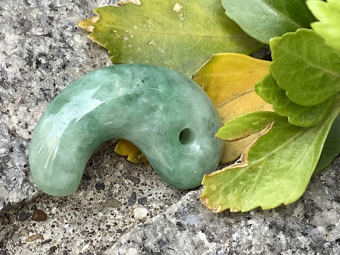 ✳親方おすすめ勾玉　糸魚川翡翠　人気の古墳時代の型　全て卸し値段　鑑定書取得品‼️