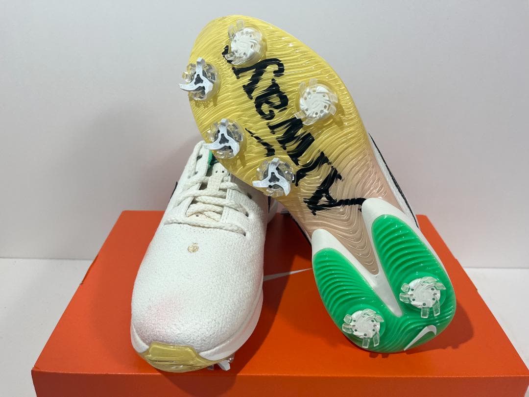 【新品】23.5cm NIKE エアズーム ビクトリーツアー 3 NRG