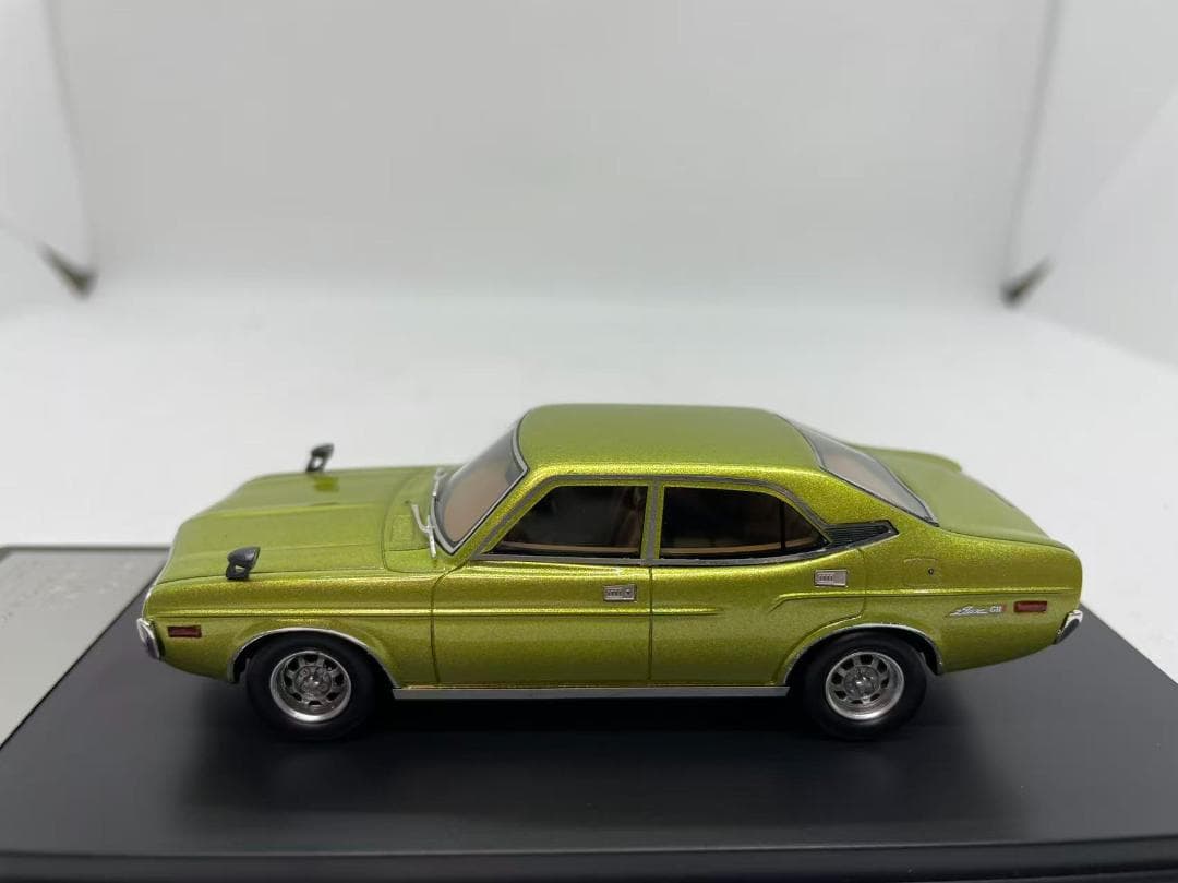 402-680 Hi-Story 1/43 マツダ LUCE CUSTOM GR