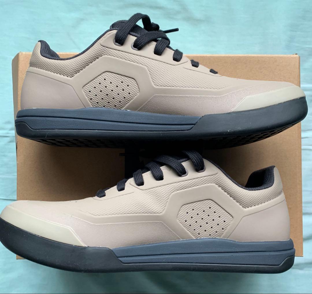 FOX UNIONスニーカー