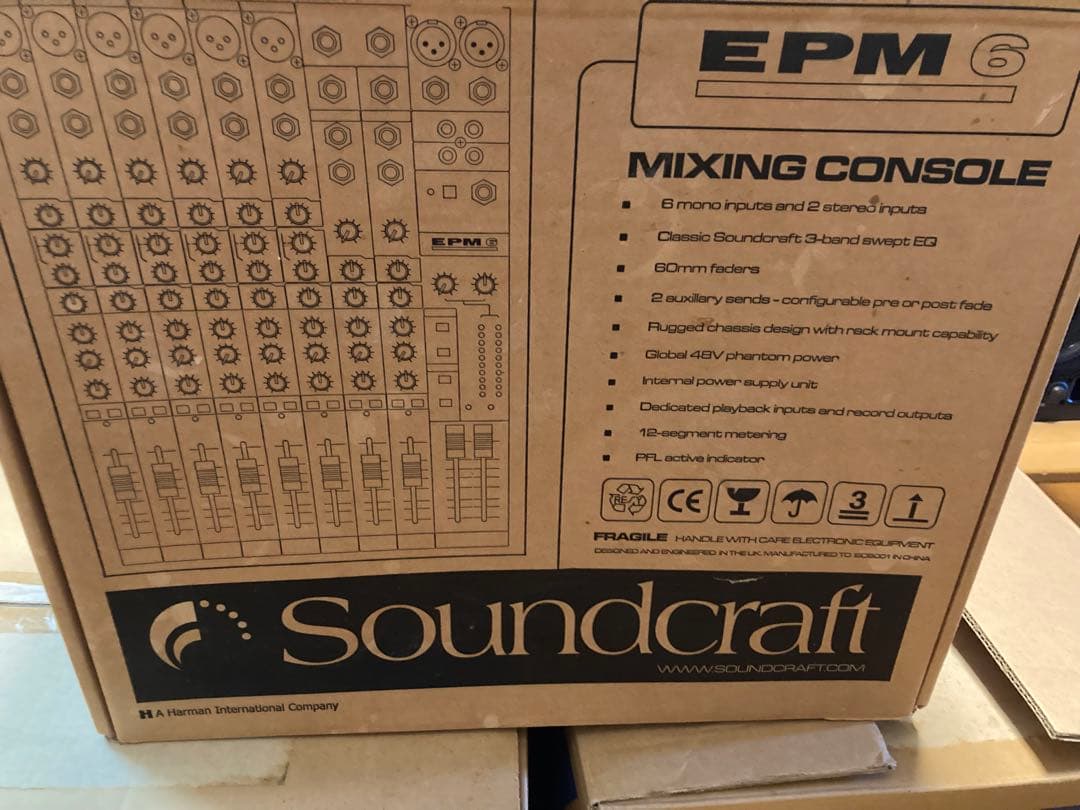 Soundcraft EPM 6 元箱付き