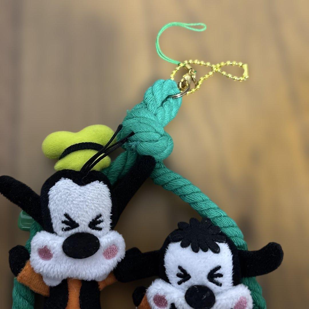 【希少】プラッシュキーチェーン　グーフィー＆マックス　ディズニーストア