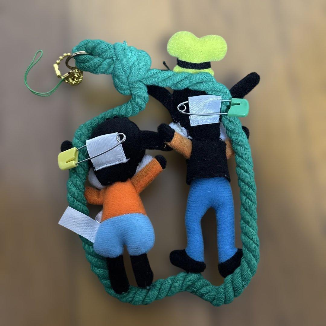 【希少】プラッシュキーチェーン　グーフィー＆マックス　ディズニーストア