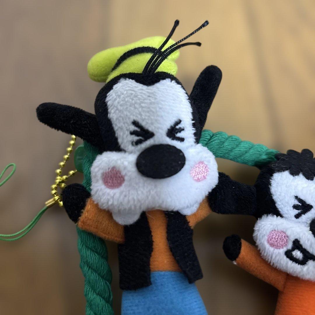 【希少】プラッシュキーチェーン　グーフィー＆マックス　ディズニーストア