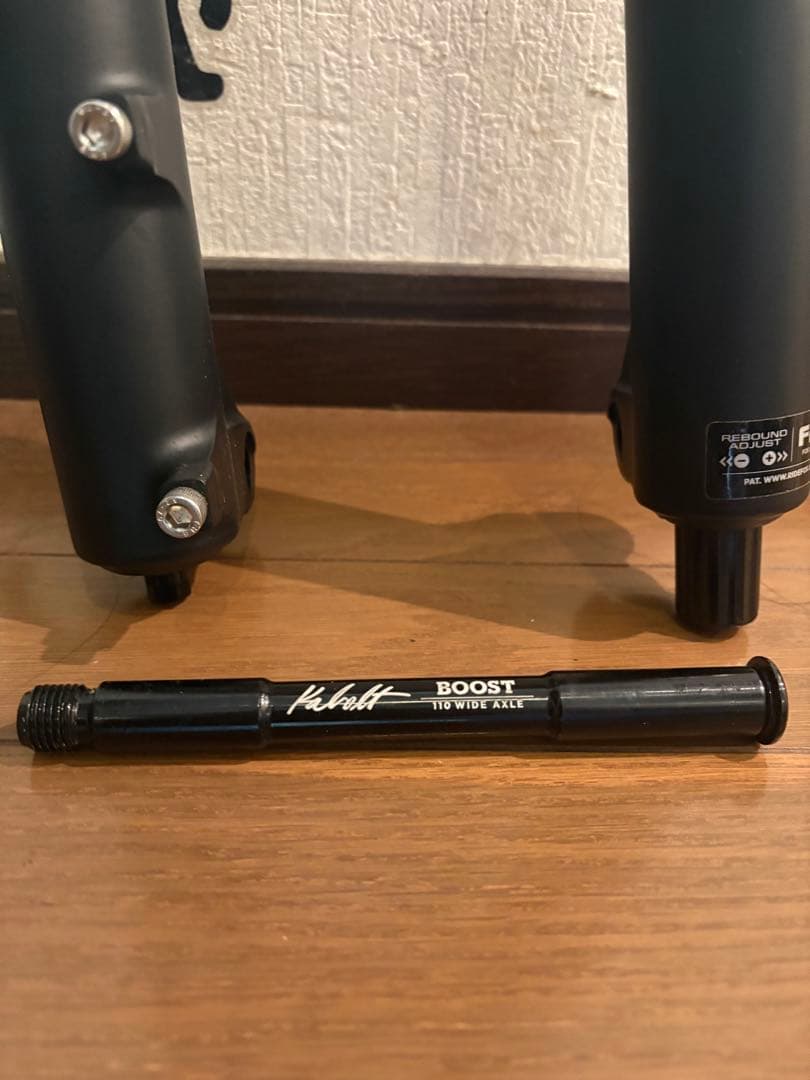 マルゾッキ ボンバー Z1 100mmトラベル Boost規格 27.5 26