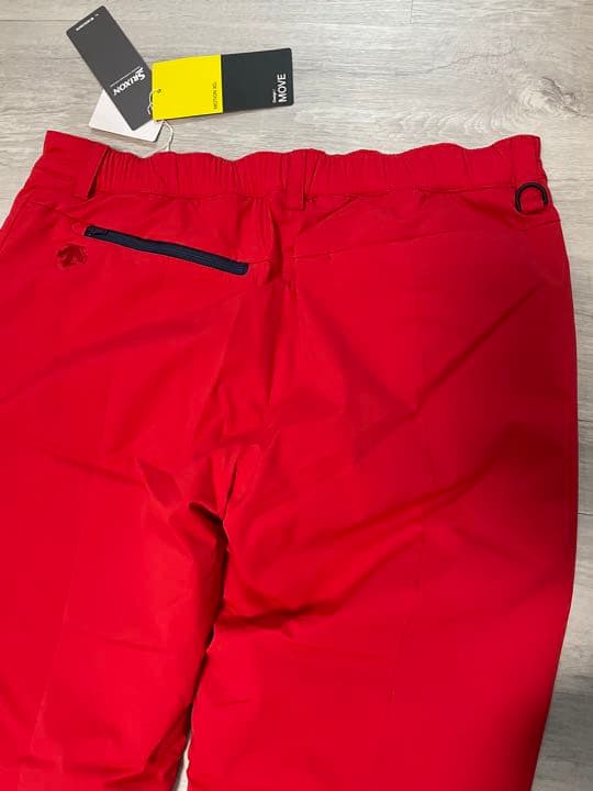 Sサイズ　新品　デサント　スリクソンゴルフ ストレッチ 中綿ダウンパンツ