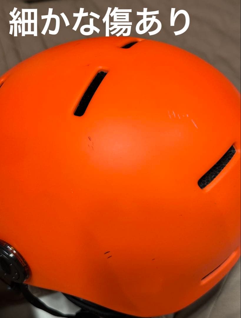 キッズ　スキー用ヘルメット　バイザー付き