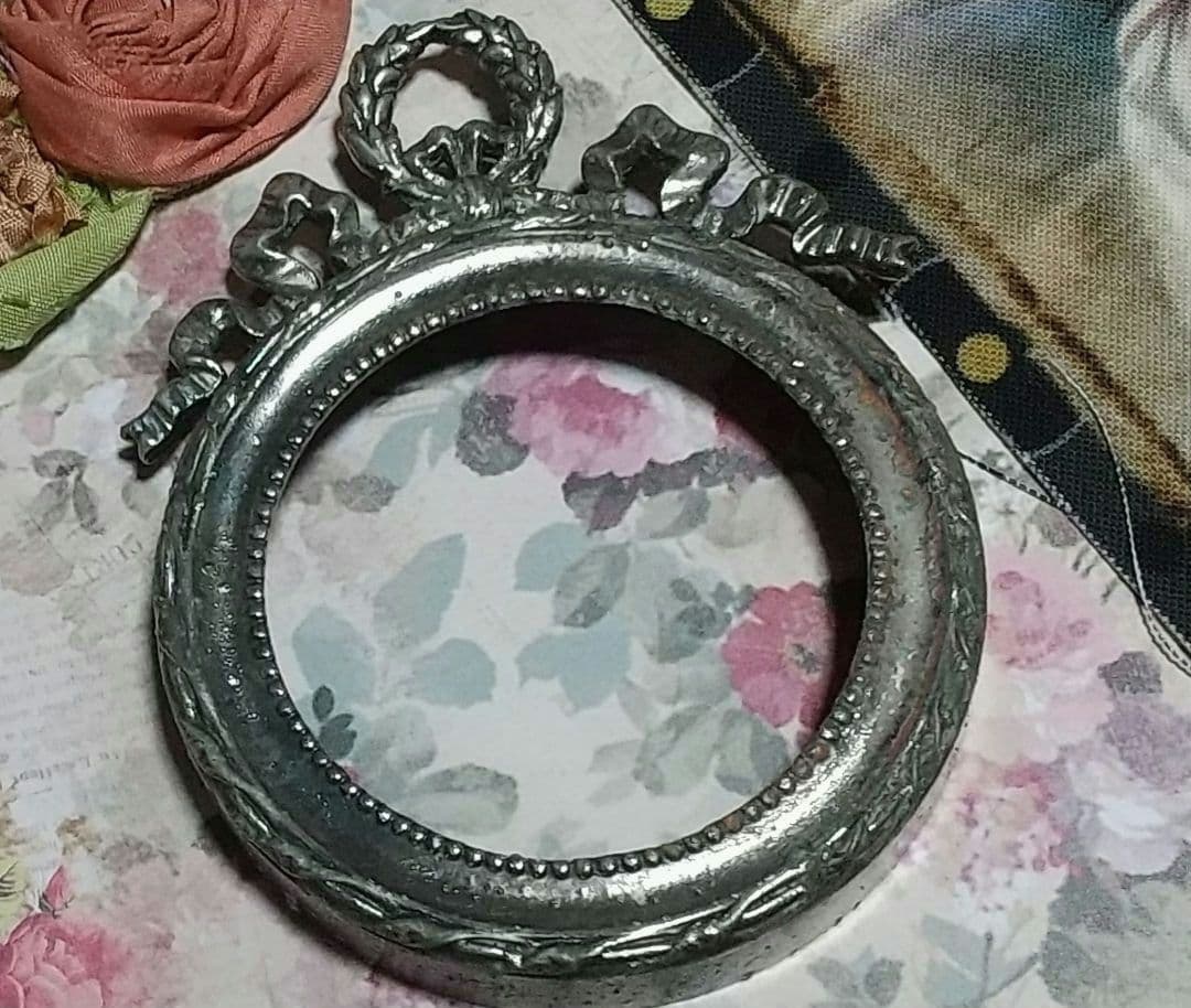 ❀フランスアンティーク　美しい リボントップ ミニ フォトフレーム♪布・カード付