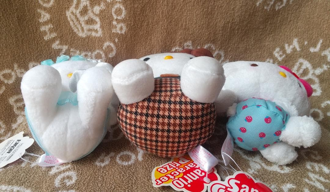 キティ　ぬいぐるみ　マスコット　エンジェル　いちご　どんぐり　キーホルダー