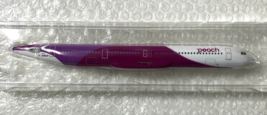 【新品】ピーチ エアバス A321LR モデルプレーン 1/200【匿名】