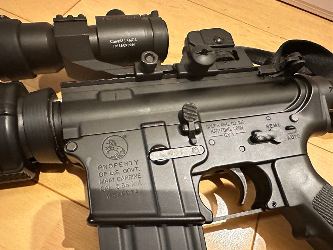 美品　東京マルイ　コルト M4A1カービン