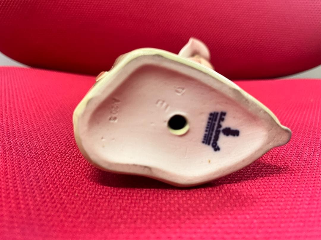 LLADRÓ　リヤドロ　鏡の前で　若草色の少女　スペイン製陶磁器人形