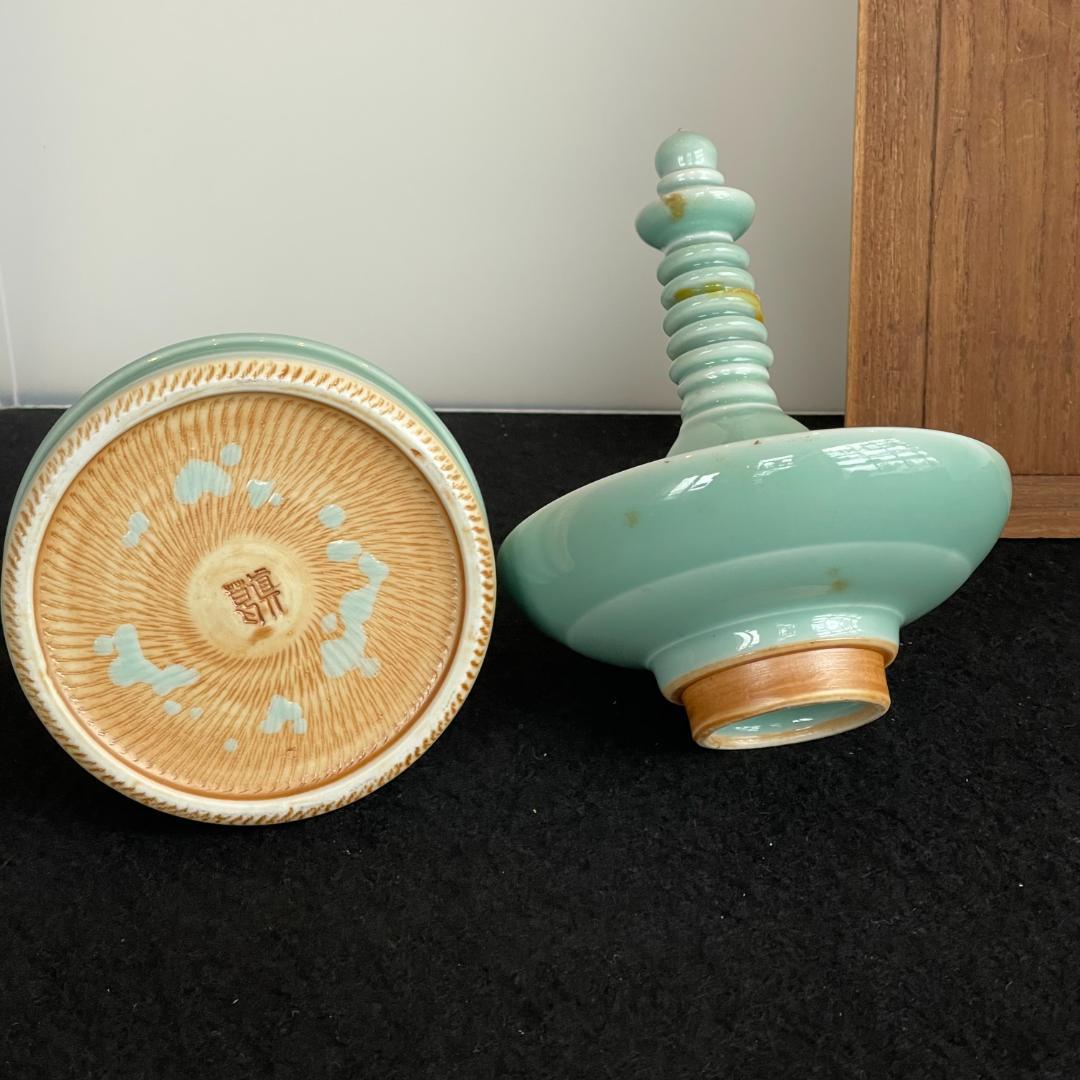 骨董 三代 真葛香山 青磁 香炉 多賓塔 茶道具 香道具 桐箱付 横浜 真葛窯