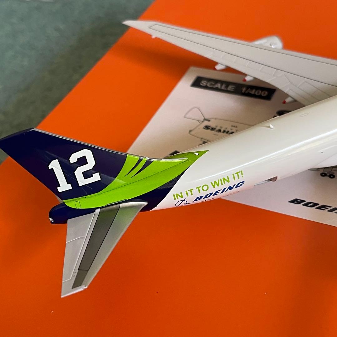 BOEING 747-8F ハウス SEATTLE SEAHAWKS 1:400