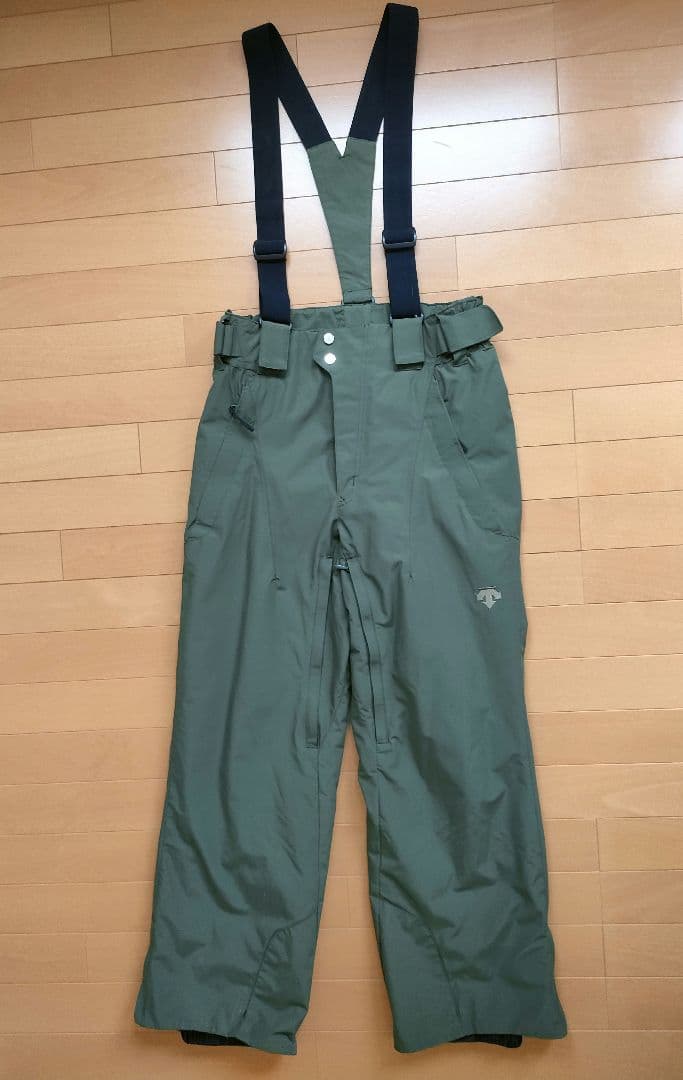★オガサカ デサント スキーウェア 　別注品！！　上Ｌ下Ｍ