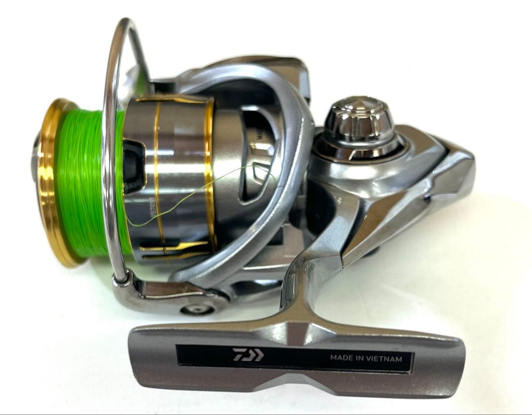 K707 DAIWA FREAMS LT 3000D-C リール 18フリームス