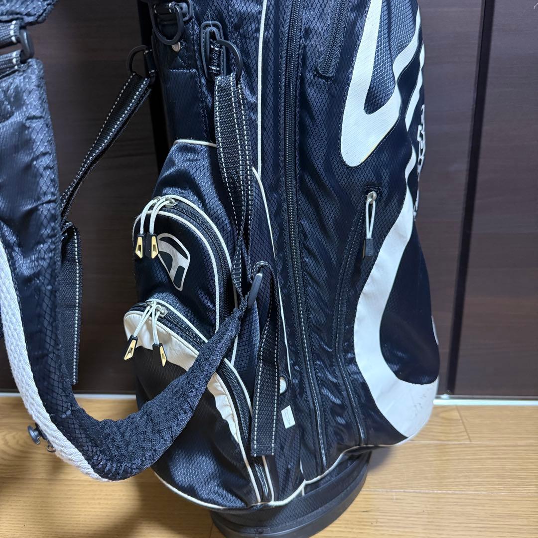 TaylorMade キャディバッグ ゴルフバッグ スタンド式 黒/白