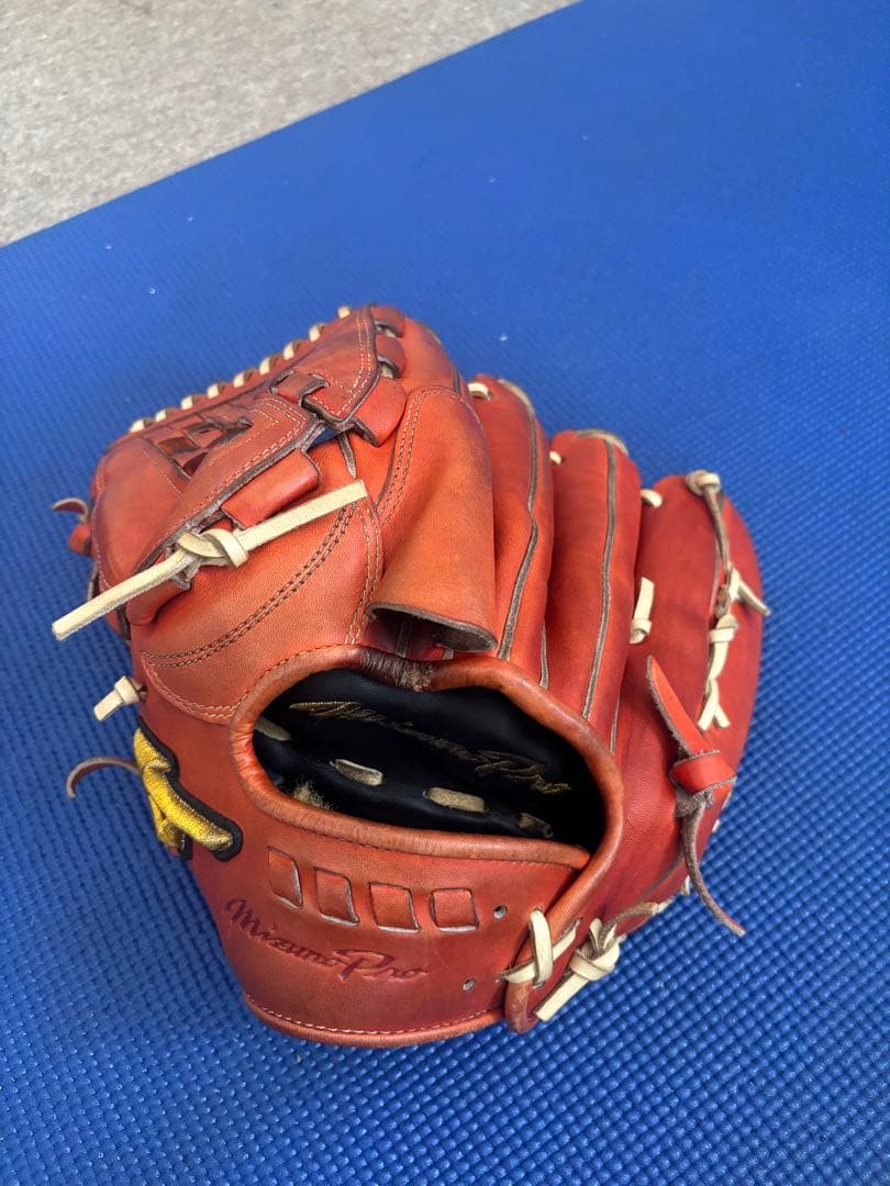 美品 ミズノプロ 一般硬式左投げ 投手用 BSS限定