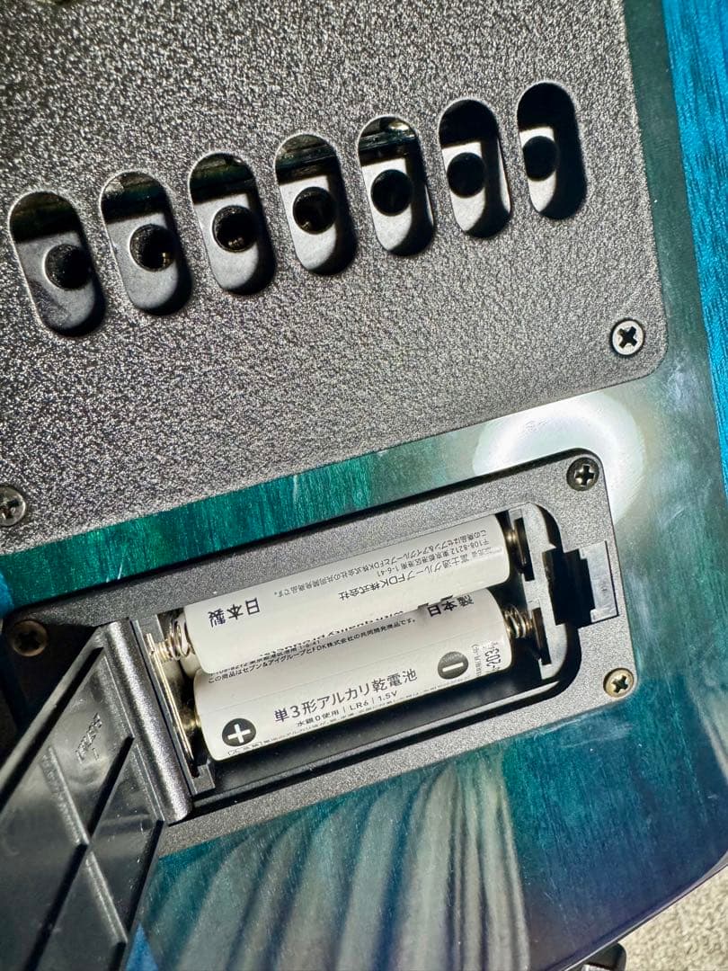 ギター EARNIE BALL MUSICMAN MAJESTY 7 BLUE HONU