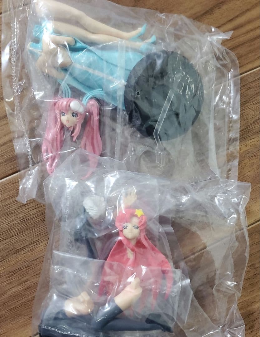 『機動戦士ガンダムSEED』 ヒロイン達の未開封フィギュア30体セット。