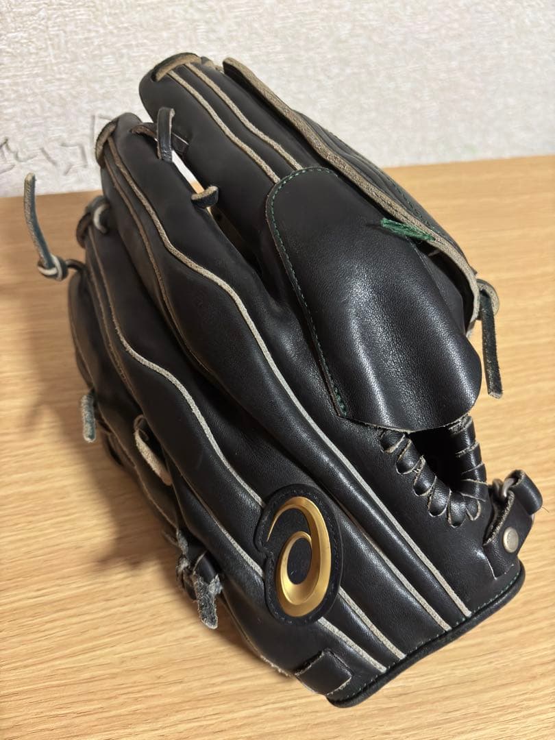 硬式グローブ　黒　右投手用　アシックス　ダルビッシュ有選手モデル