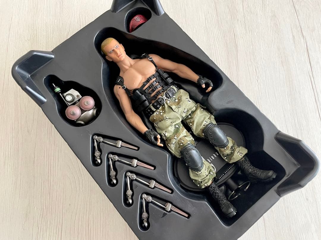 【土日限定】ホットトイズ / バイオハザード4 ジャック・クラウザー