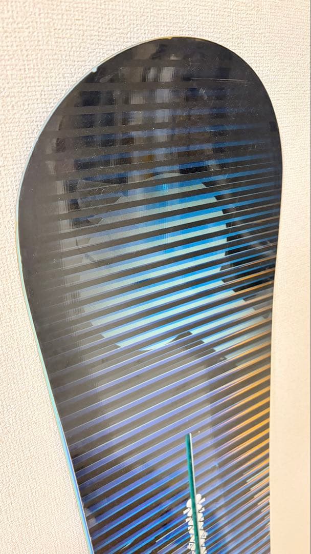 スノーボード グラデーションストライプデザイン