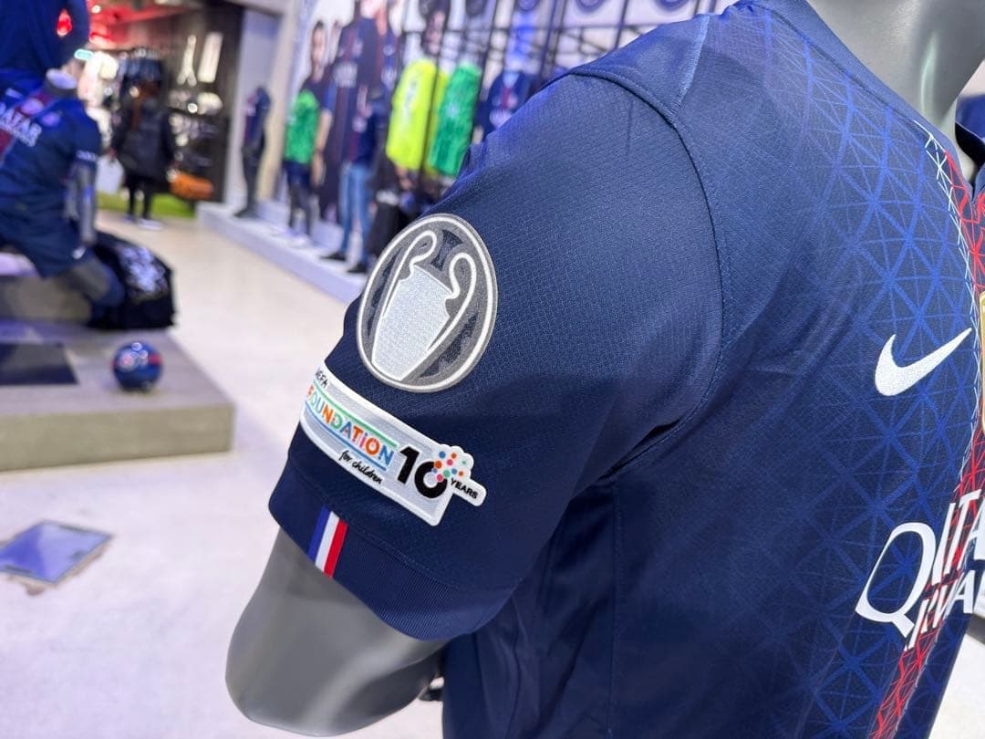 日本未対応 パリ公式2店舗限定BEYOND入りデンベレ CL仕様フルマーク