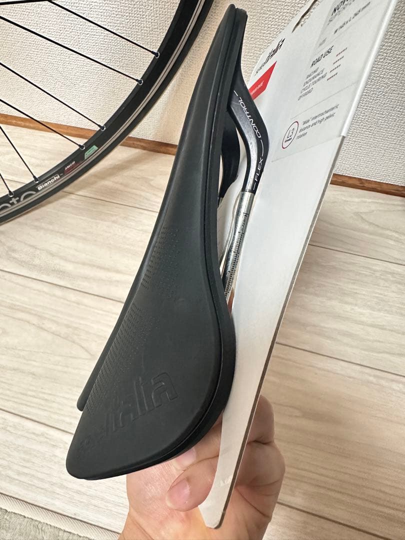 【新品】Selle Italia Novus Boost EVOサドル145mm