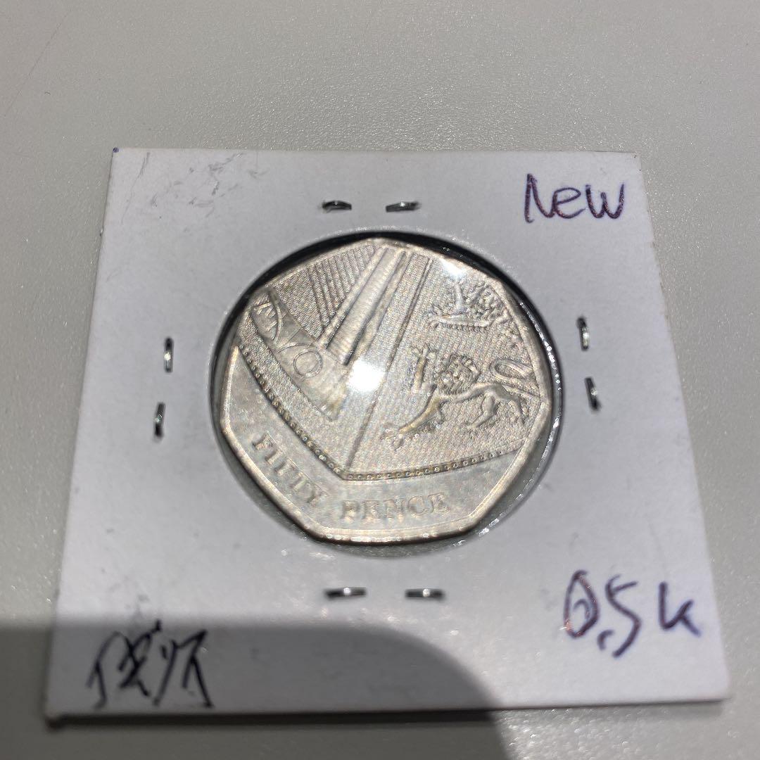 アンティーク　イギリス　FIFTY PENCE エリザベス女王　ライオン