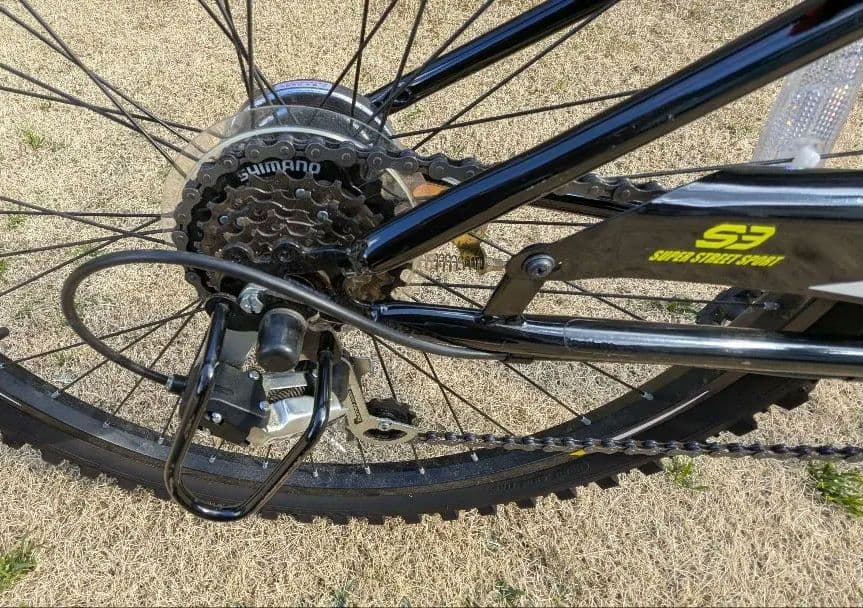 マウンテンバイク26インチ　 6段変速 ブラック/イエロー