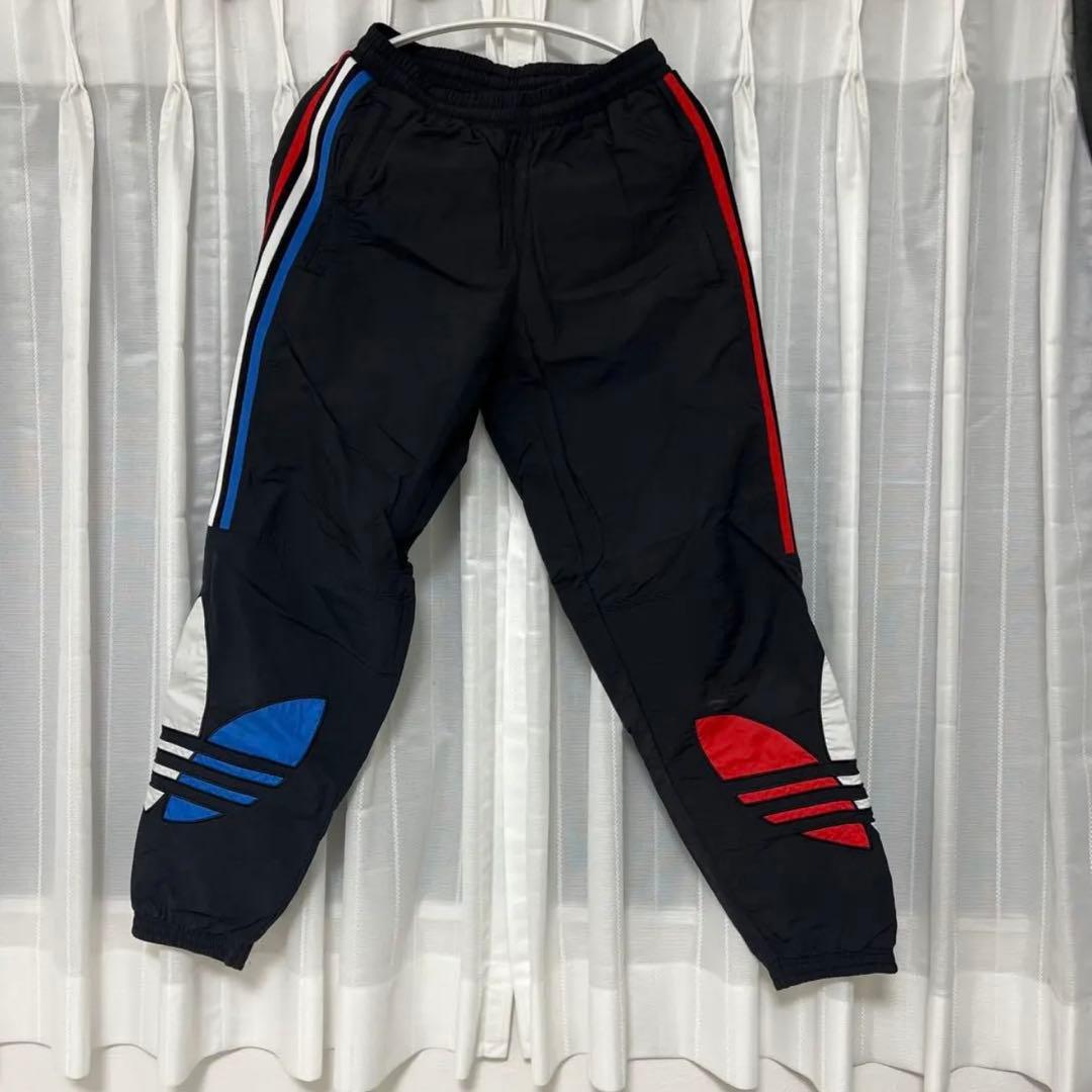 【adidas】⭐︎大人気セットアップ⭐︎ ナイロンパンツ　ロングパンツ上M 下S