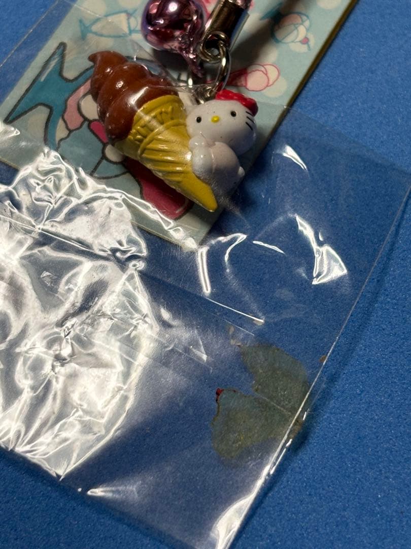 ご当地キティ　ソフトクリーム　ドーナツ　根付け　3点セット