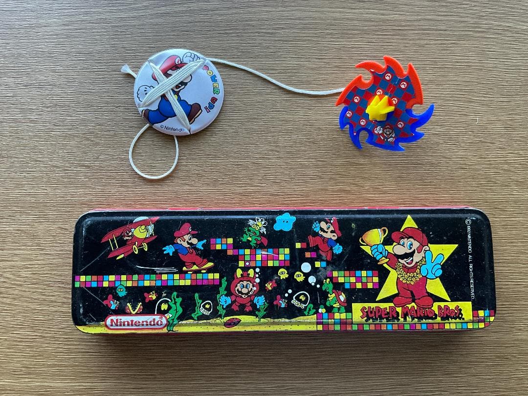 スーパーマリオブラザーズ ペンケース・オマケ付き