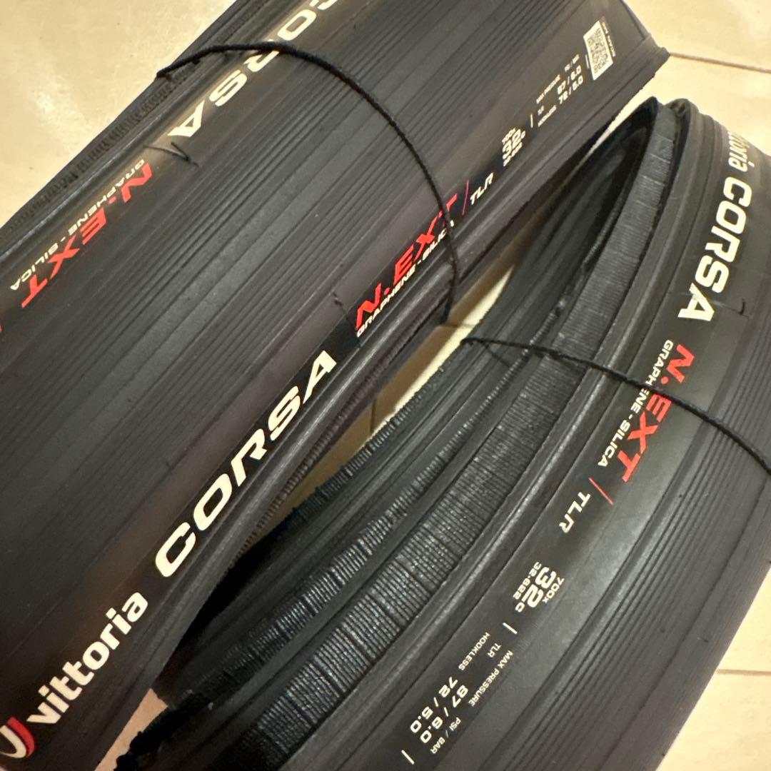 セ*ン様 VITTORIA ヴィットリア コルサ ネクスト TLR 700 32
