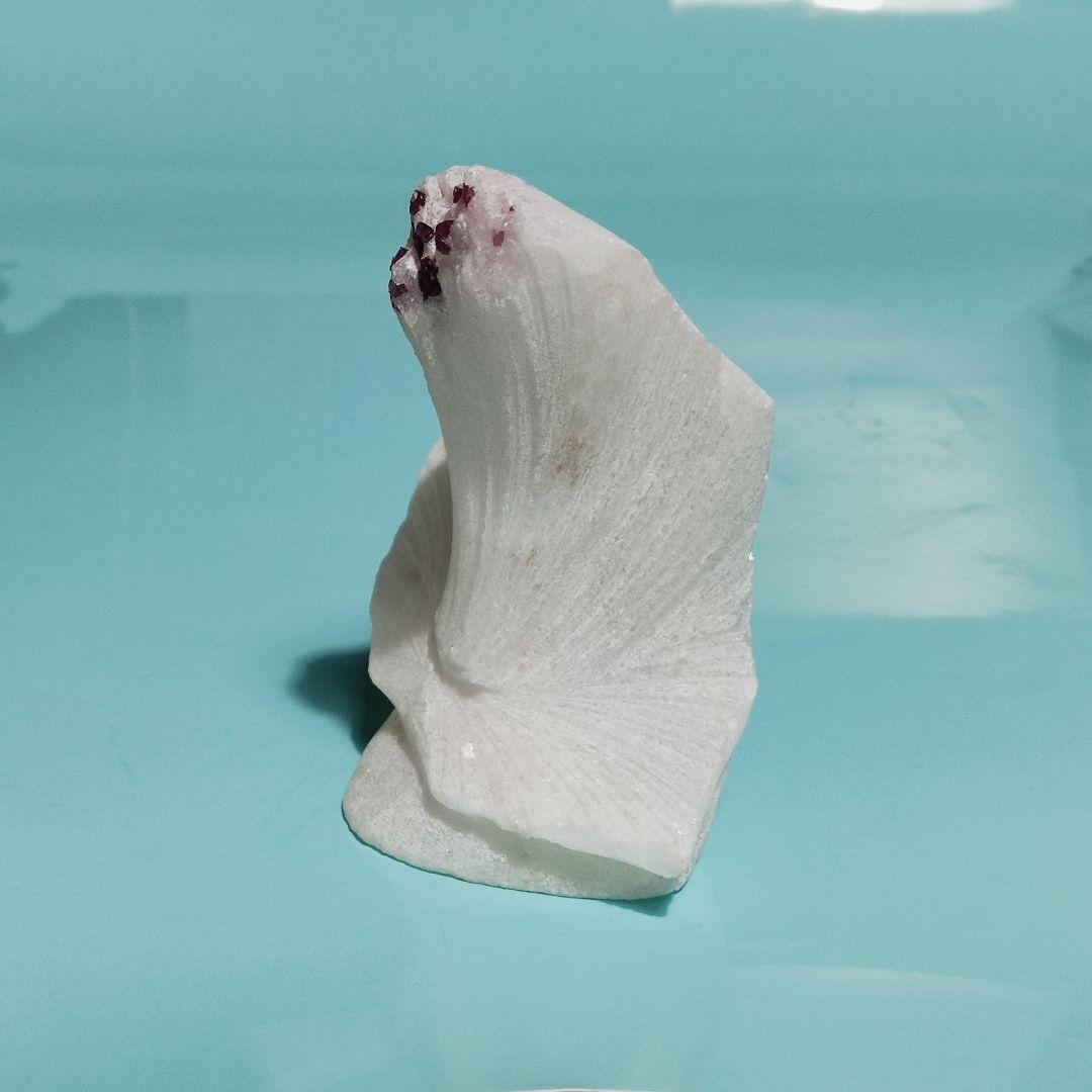 パワーストーン　天然石　大理石中のスピネル　原石　250g　No.30