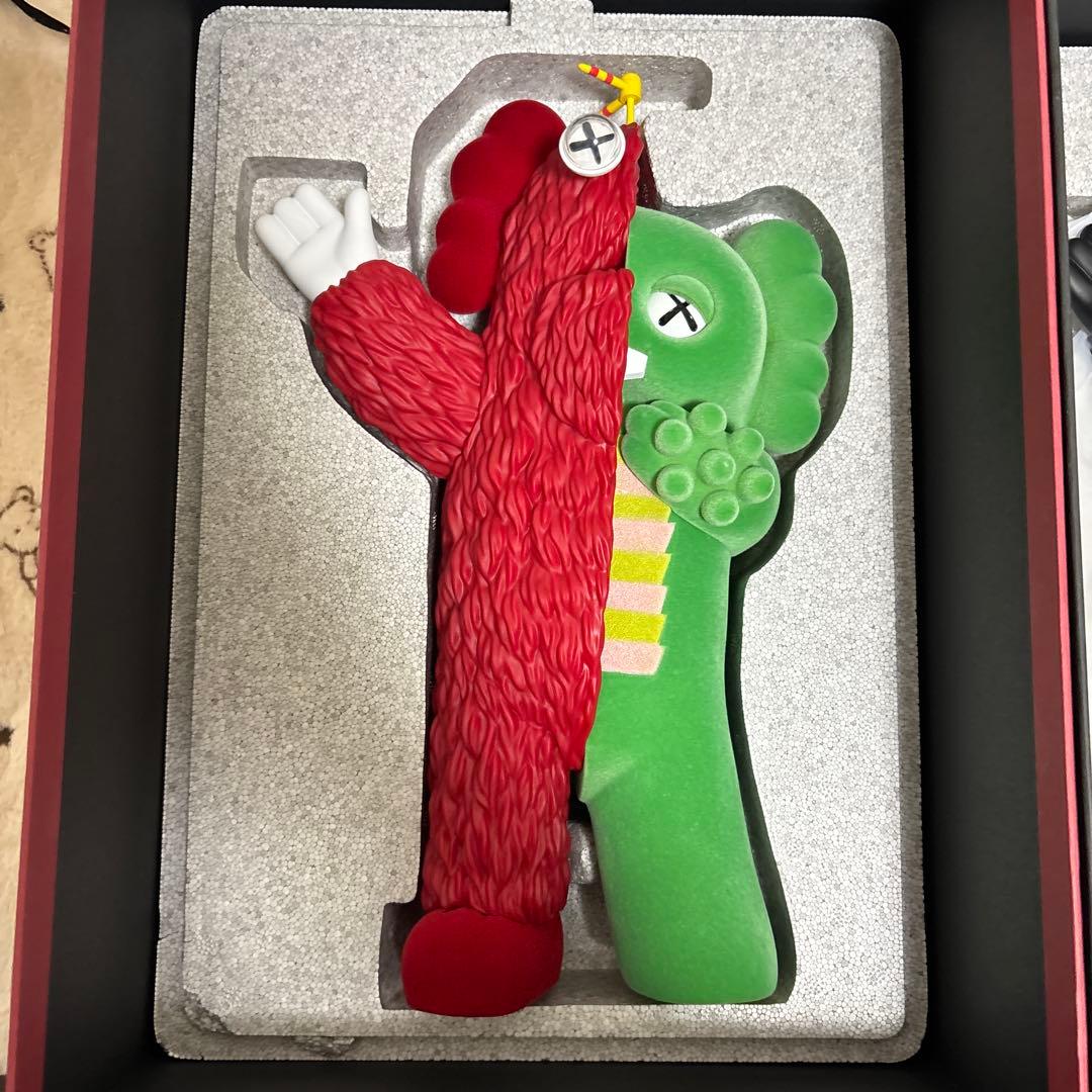 Kaws x Gachapin and Mukku 2体セット入手困難