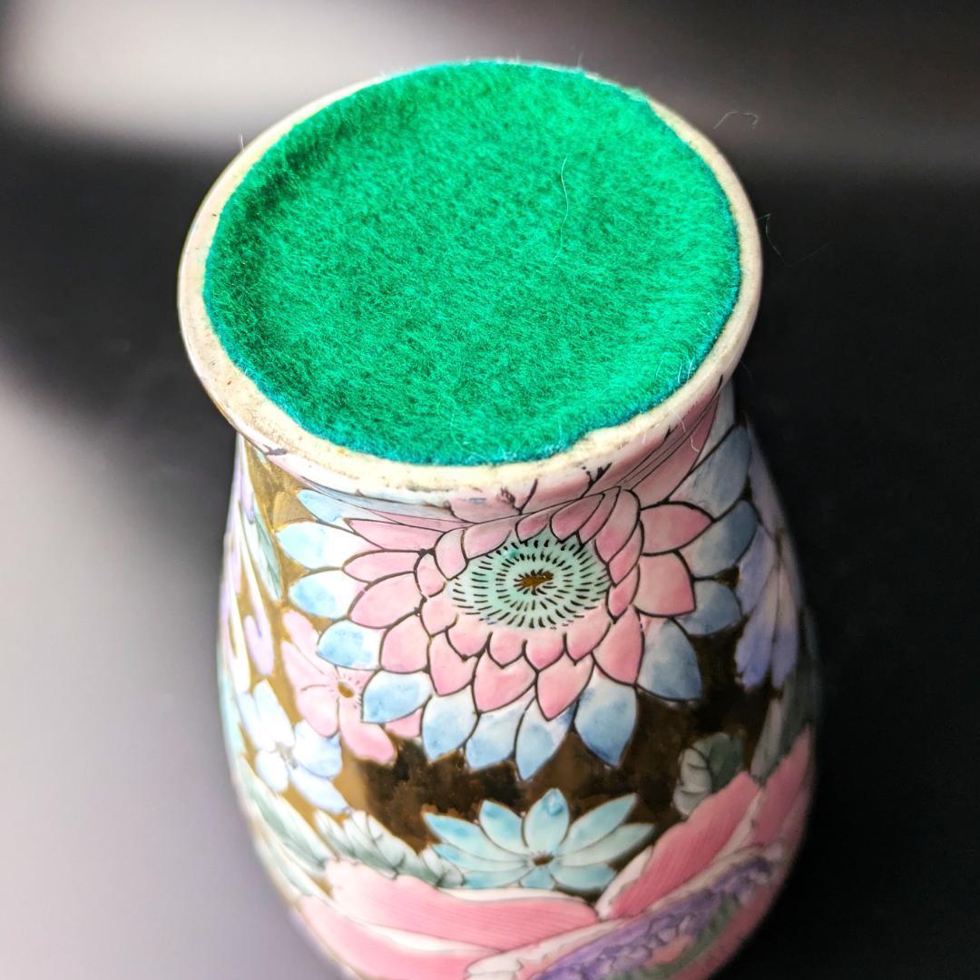 金彩に牡丹と桔梗の花々 装飾陶器の花瓶＆飾皿セット 淡い色彩が美しいです