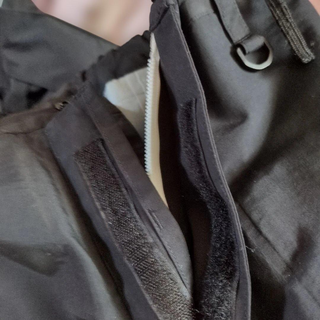 ★ ABU GARCIA X BASS BRIGADE レインスーツ★