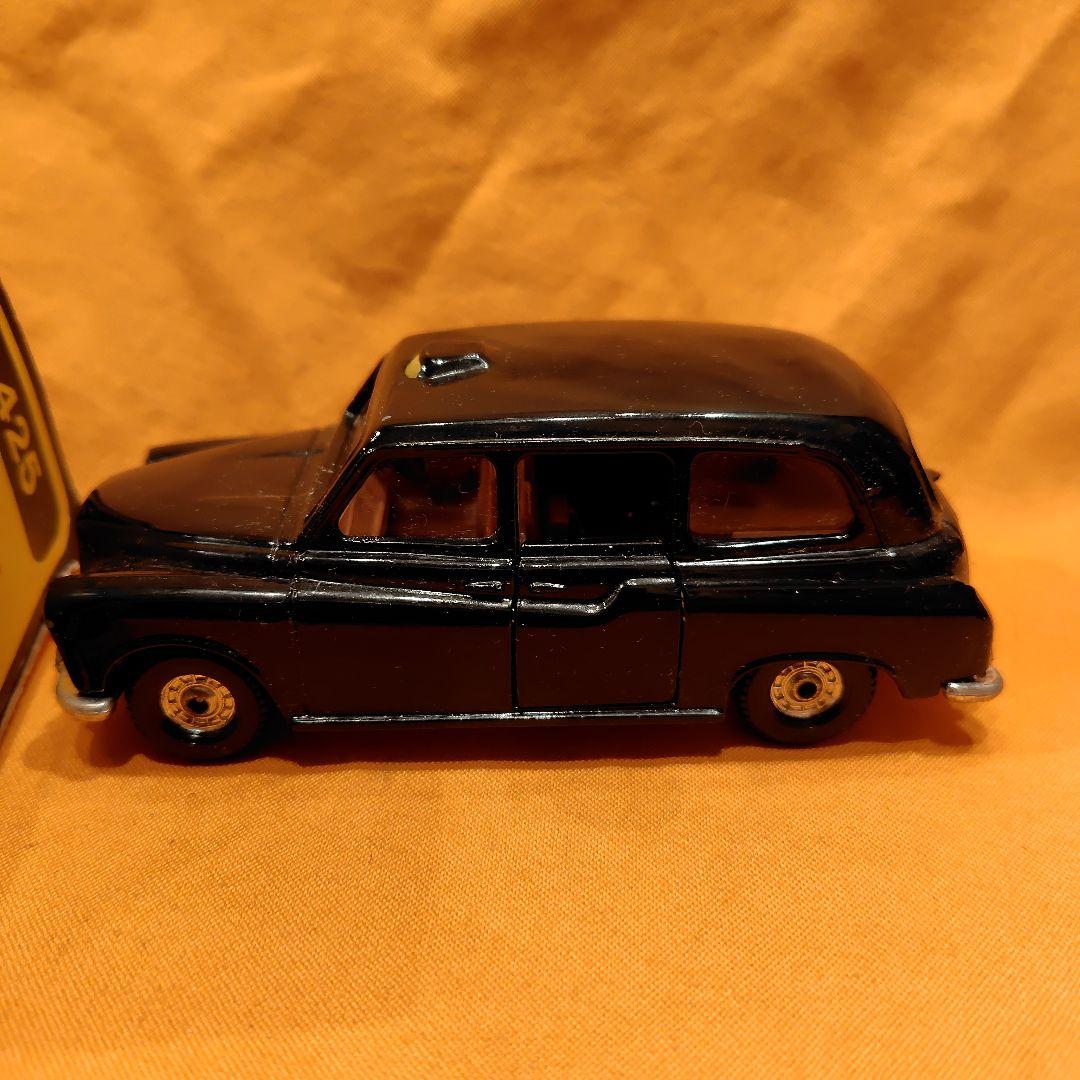 ミニカー corgi London Taxi 425