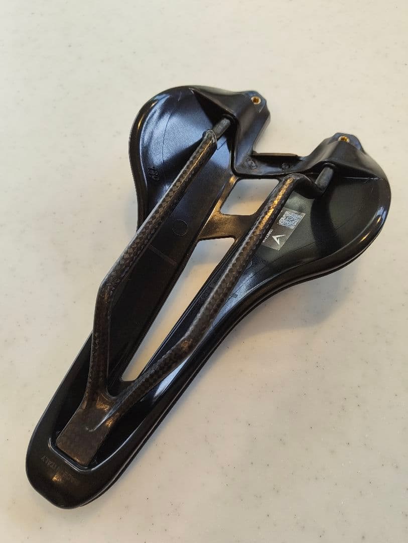 Bianchi カーボンレールサドル 完成車外し