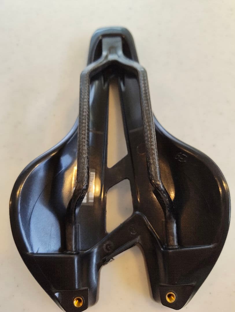 Bianchi カーボンレールサドル 完成車外し